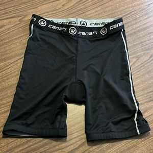 NWT Canari L Gel Brief Cycle Wear Black Shorts NEW